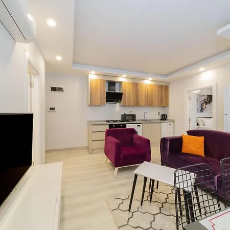 Charming Apartment With Pool In Muratpasa, Antalya *